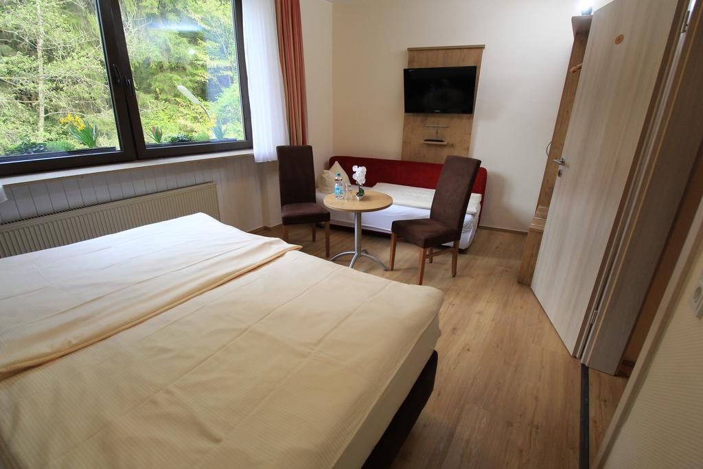 Waldhotel Albachmuehle Mit Albacher Stuben Wasserliesch Exterior photo